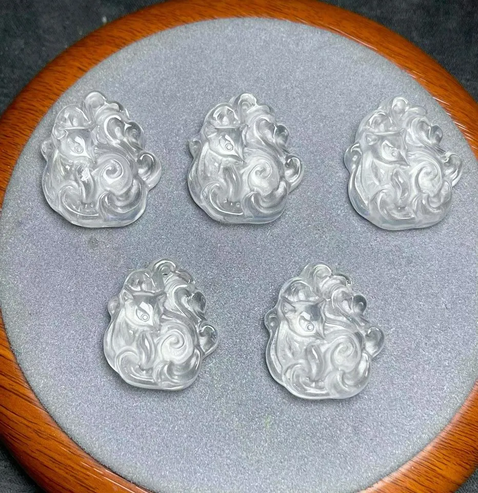 Witte kristalgravures